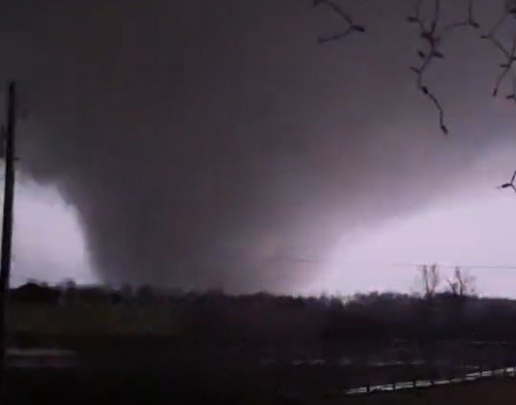 Update Over 100 Feared Dead in Kentucky After Tornadoes Rip Through