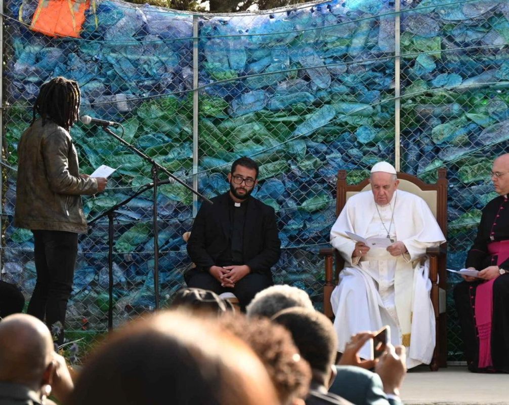 Pope Francis Removes Cross from Event in Malta So Not to Upset Illegal Muslim Migrants