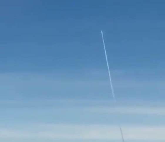 Mystery Video: Claim: Passenger Jet Maneuvered to Avoid Surprise Chinese Submarine Ballistic Missile Launch