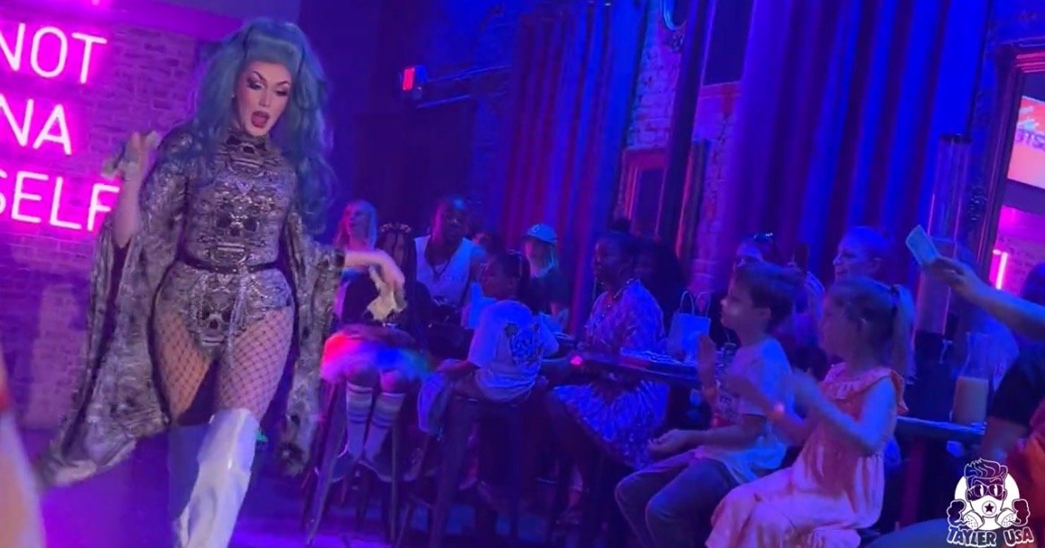 Children Invited on Stage to Perform with Drag Queens in 21+ Gay Bar in Dallas (VIDEO)