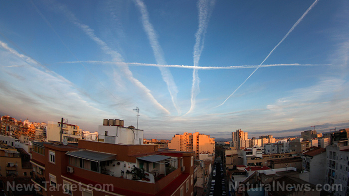 Image: Spain sprays lethal CHEMTRAILS on its population under UN program to fight COVID
