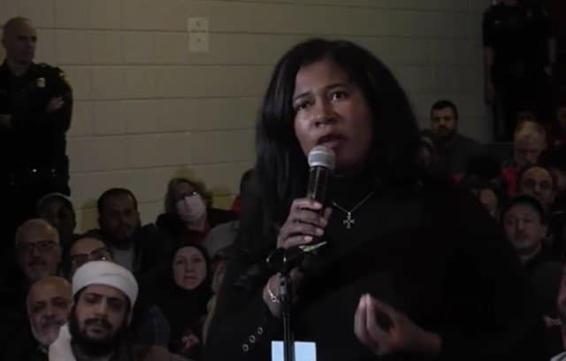 SOMETHING SPECIAL IS HAPPENING IN MICHIGAN: Republican Rockstar Kristina Karamo Ignites Crowd of Muslim Parents in Dearborn – MUST-SEE VIDEO