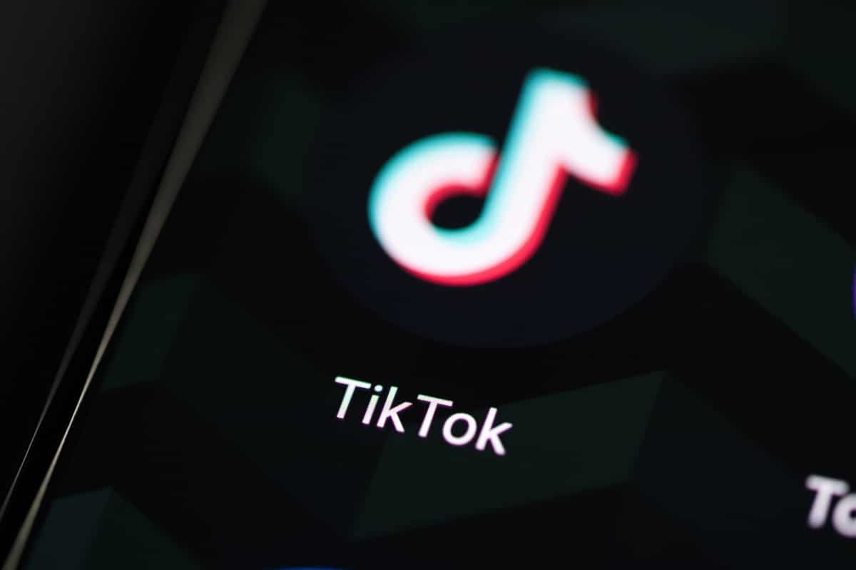 Image: South Dakota Governor Kristi Noem bans TikTok on state-owned devices, citing app’s intelligence gathering operations