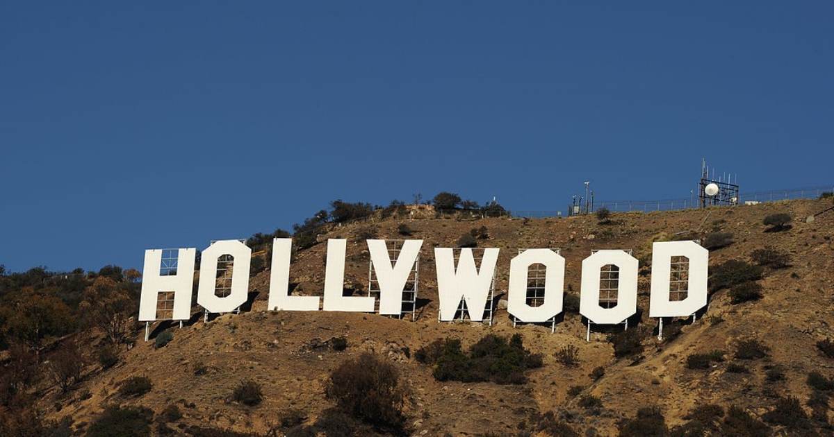 Man Calls Police Threatening To Blow Up Hollywood Sign And Makes Another Moronic Move While Doing So