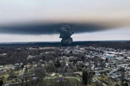 Cincinnati Blocks Ohio River to City Following Toxic Chemical Mushroom Cloud Explosion in East Palestine