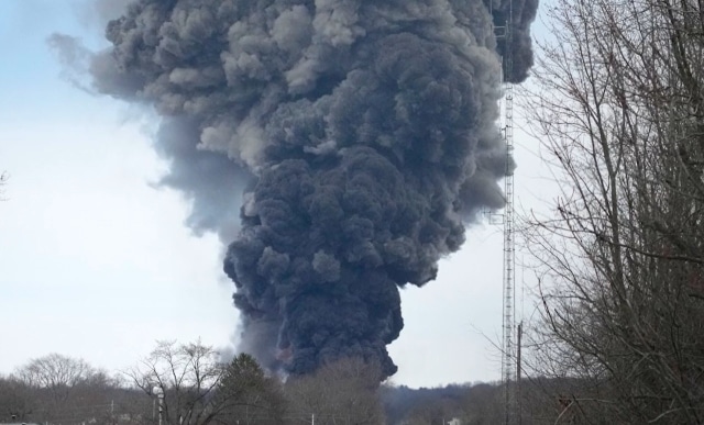 Image: Trains carrying hazardous materials continue to derail around the country – is the U.S. under attack?