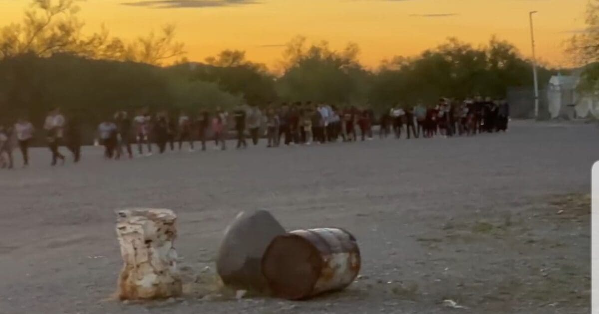 WATCH: Shocking Video Shows Massive Group Of Illegal Aliens Marching Into Arizona | The Gateway Pundit