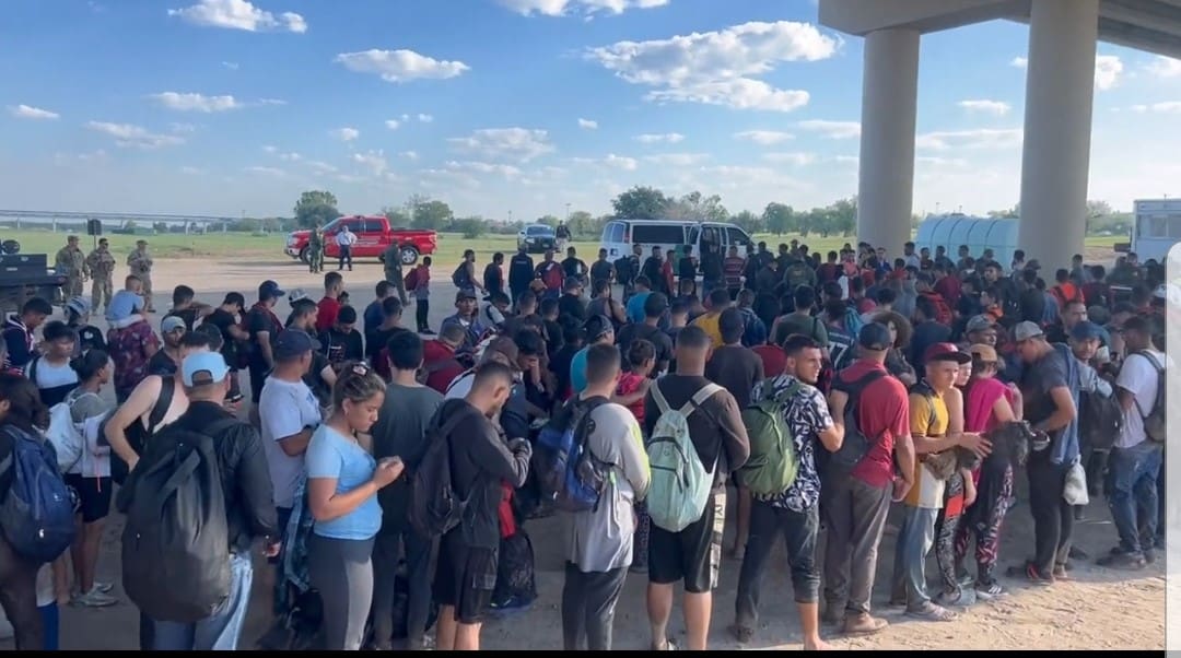 Eagle Pass, Texas Issues Emergency Declaration After 'Never-Ending Line' Of Military-Aged Males From Venezuela Arrive to Border by Train (VIDEO) | The Gateway Pundit