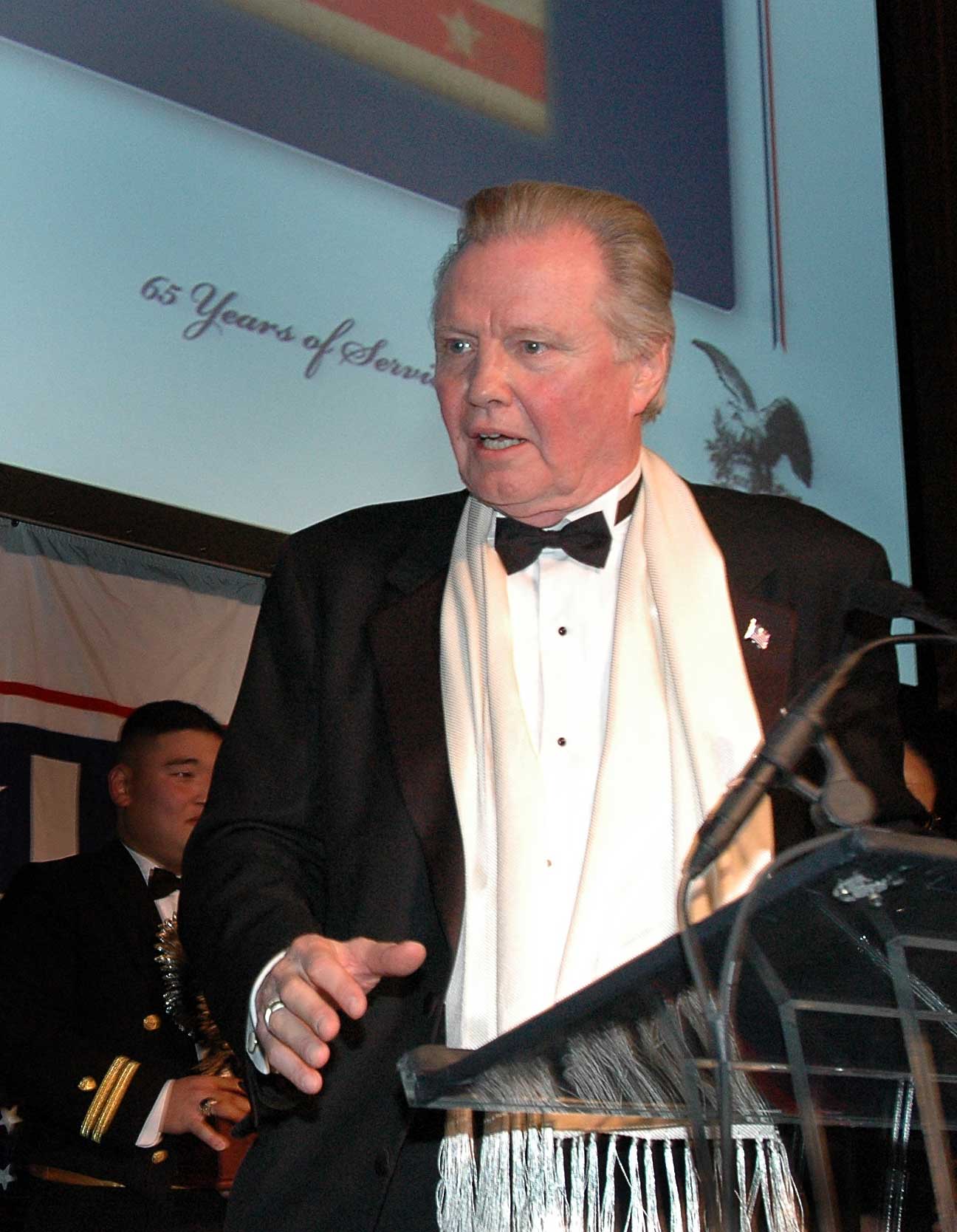 Actor Jon Voight exposes Biden’s corrupt mob of an administration as having already plunged America into “a war against all of us” – NaturalNews.com
