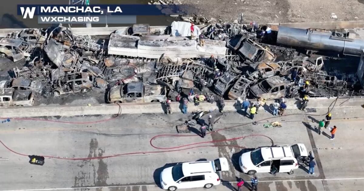 HIGHWAY APOCALYPSE 158 Cars Crash During “Super Fog” Conditions in