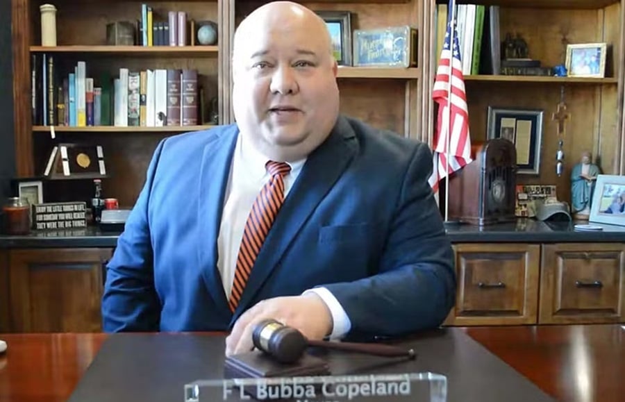 Alabama Mayor and Pastor Commits Suicide in Front of Police After